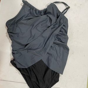 One piece slimming swim